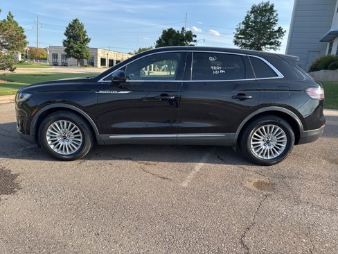 Used 2019 Lincoln Nautilus FWD image 4