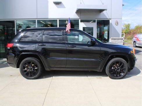 Certified 2020 Jeep Grand Cherokee Altitude image 3