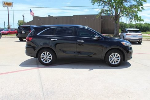 Used 2019 Kia Sorento L image 4