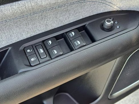 Used 2022 Jeep Compass Latitude image 18