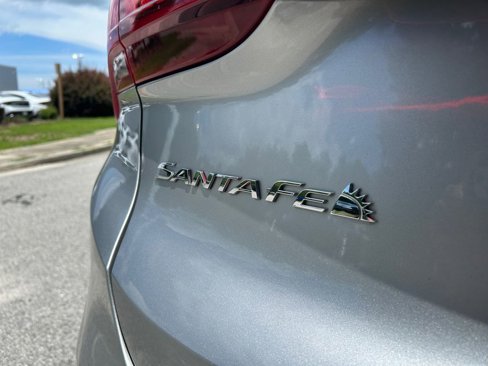 Used 2021 Hyundai Santa Fe SEL w/ Convenience Package image 7