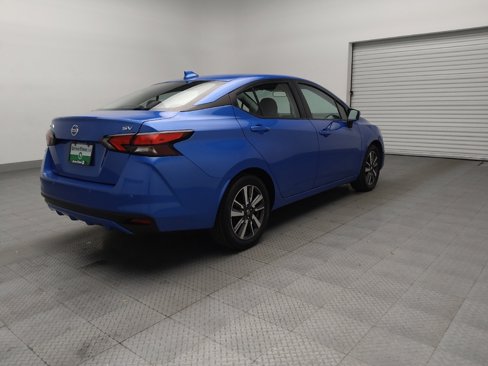 Used 2021 Nissan Versa SV image 9