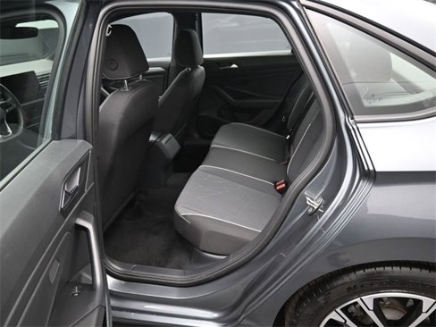 Certified 2025 Volkswagen Jetta Sport image 25