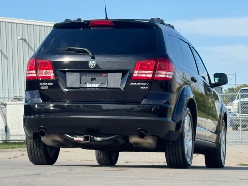 Used 2010 Dodge Journey SXT w/ Flexible Seating Group image 8