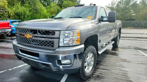 Used 2013 Chevrolet Silverado 2500 LT w/ Z71 Appearance Package image 2