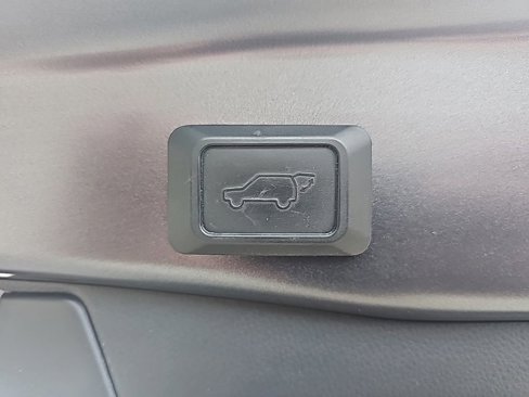 Used 2020 Toyota RAV4 XLE image 12