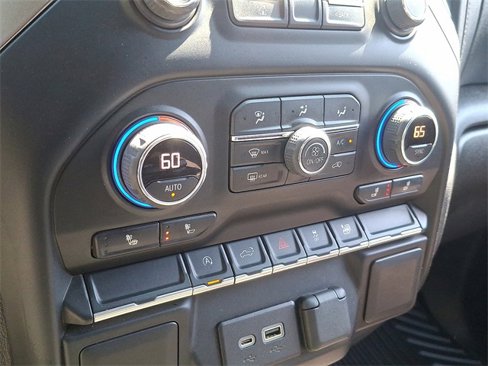 Used 2021 Chevrolet Silverado 1500 LT image 18