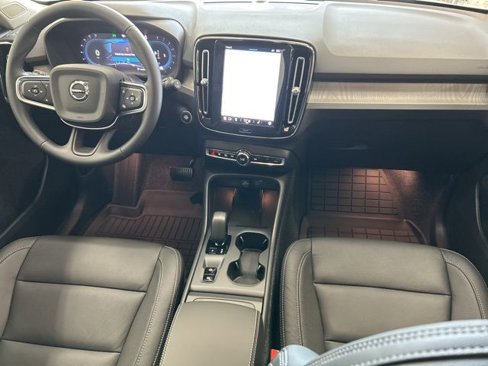 New 2025 Volvo XC40 B5 Core w/ Protection Package Premier image 8