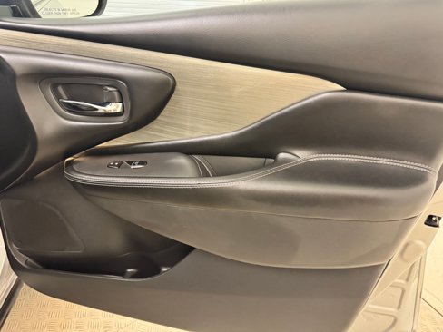 Used 2017 Nissan Murano Platinum w/ Platinum Technology Package image 17