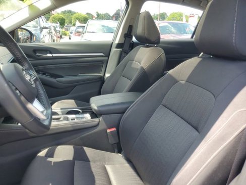 Used 2023 Nissan Altima 2.5 SV w/ SV Premium Package image 13