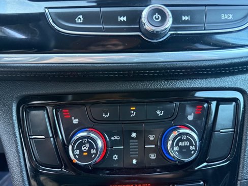 Used 2020 Buick Encore Essence image 15