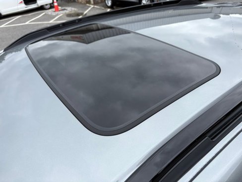 New 2025 Chevrolet Trax RS w/ Sunroof Package image 20