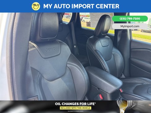 Used 2023 Jeep Cherokee Altitude Lux image 28