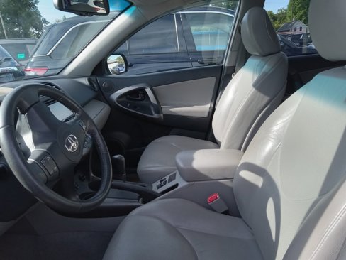 Used 2012 Toyota RAV4 Limited image 5