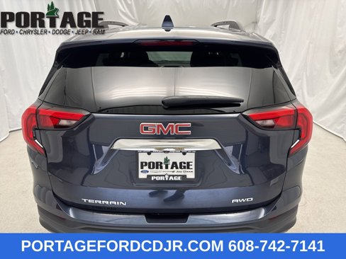 Used 2019 GMC Terrain SLE w/ Driver Convenience Package image 3