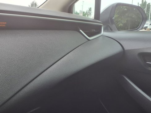 Used 2022 Toyota Corolla LE image 21