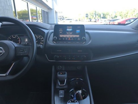 Used 2023 Nissan Rogue S image 23