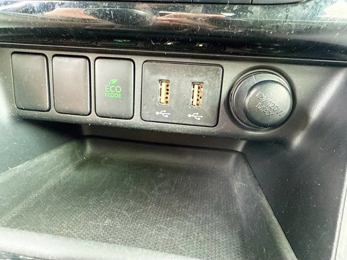 Used 2022 Mitsubishi Eclipse Cross SE image 33
