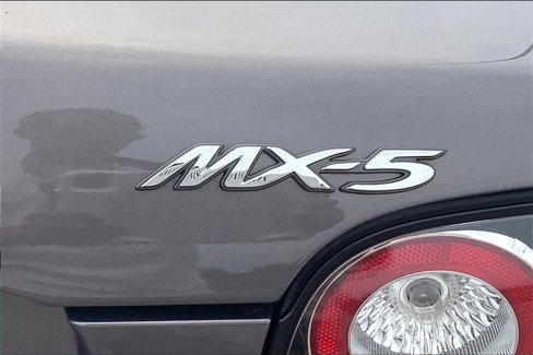 Used 2007 MAZDA MX-5 Miata Touring image 9
