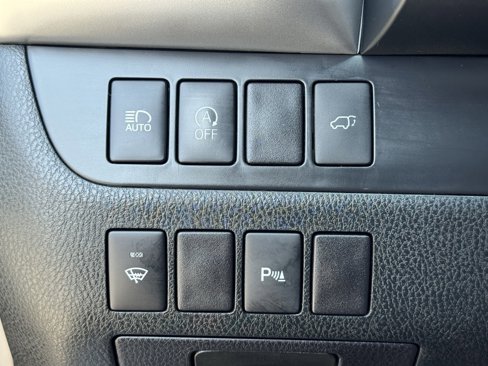 Used 2018 Toyota Highlander Limited image 21