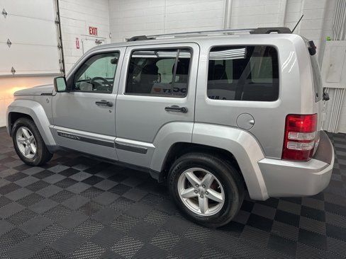 Used 2012 Jeep Liberty Limited image 7