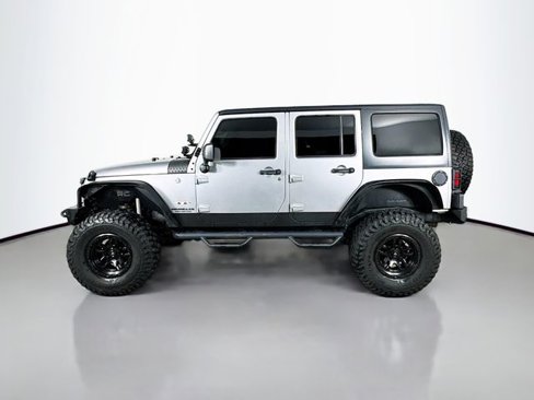 Used 2016 Jeep Wrangler Unlimited Sahara w/ Dual Top Group image 8