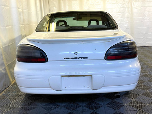 Used 2002 Pontiac Grand Prix SE w/ Widetrack Smart Pkg image 8