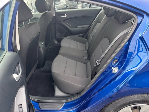 Used 2018 Kia Forte LX w/ LX Rear Camera Package image 13