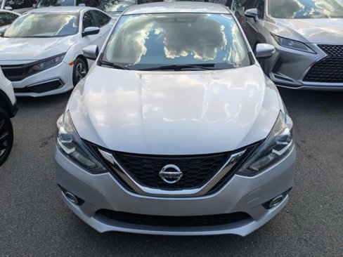 Used 2017 Nissan Sentra SR image 2