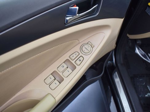 Used 2014 Hyundai Sonata Limited image 9