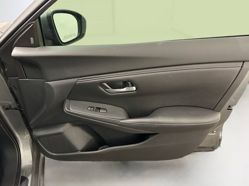 Used 2021 Nissan Sentra SV image 32