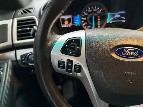 Used 2014 Ford Explorer XLT w/ Equipment Group 202A image 28