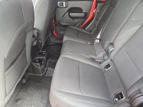 Used 2022 Jeep Gladiator Willys image 26