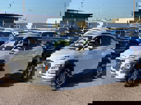 Used 2020 Hyundai Kona SE image 4