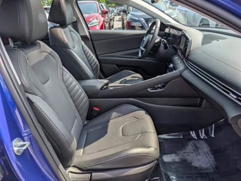 Used 2023 Hyundai Elantra Limited w/ Cargo Package image 12