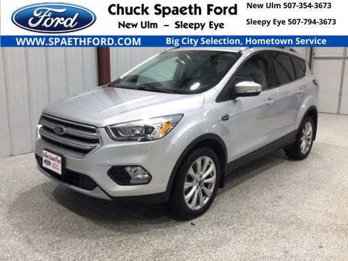 Used 2017 Ford Escape Titanium image 1