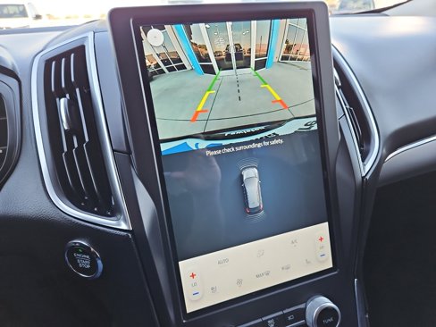 Used 2022 Ford Edge Titanium image 28