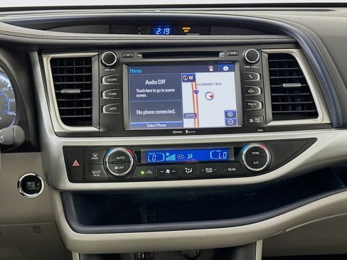 Used 2015 Toyota Highlander XLE image 15