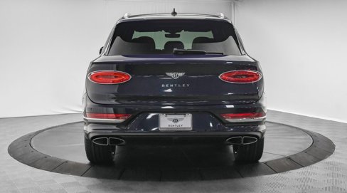 Used 2023 Bentley Bentayga image 10