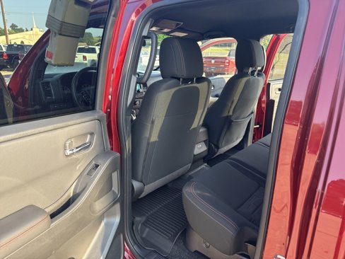 Used 2024 Nissan Frontier PRO-4X w/ Technology Package image 29