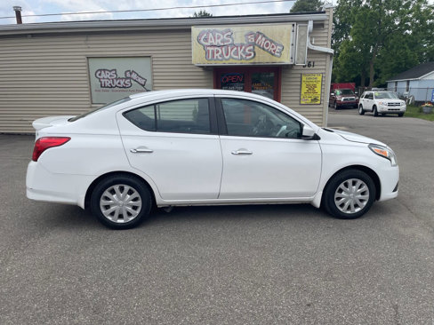 Used 2018 Nissan Versa SV image 9