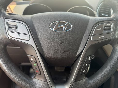 Used 2017 Hyundai Santa Fe SE image 19