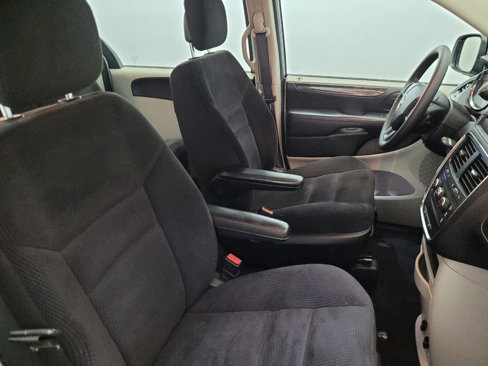 Used 2014 Dodge Grand Caravan American Value Package image 21