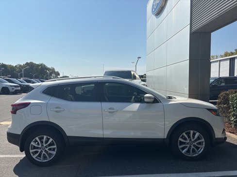 Used 2022 Nissan Rogue Sport SV image 5