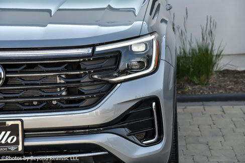 Used 2024 Volkswagen Atlas SEL Premium R-Line image 10