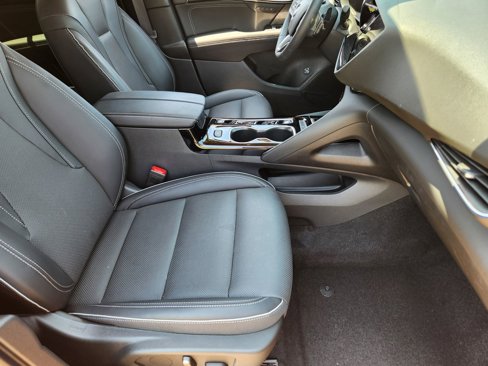 Used 2023 Buick Envision Essence image 19