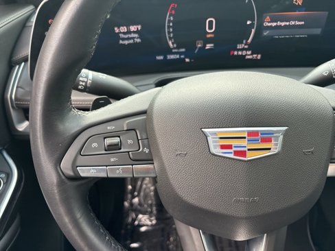 Used 2024 Cadillac XT4 Premium Luxury image 15