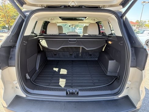 Used 2018 Ford Escape Titanium image 19
