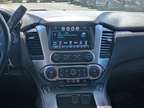 Used 2019 Chevrolet Suburban LT image 20