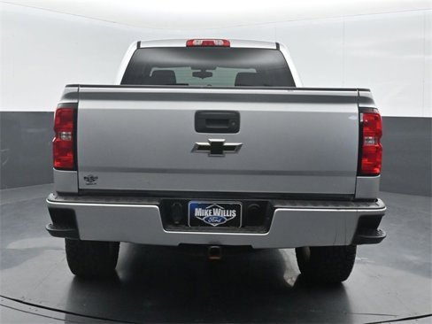 Used 2018 Chevrolet Silverado 1500 LT w/ Texas Edition image 6